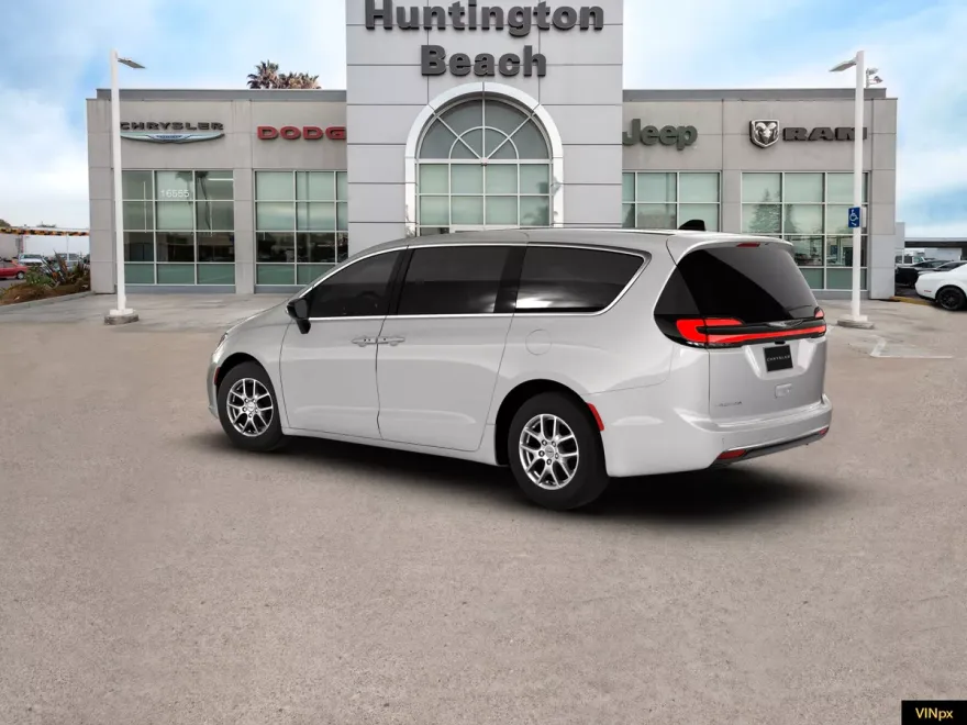 2026 Chrysler Pacifica photo 1