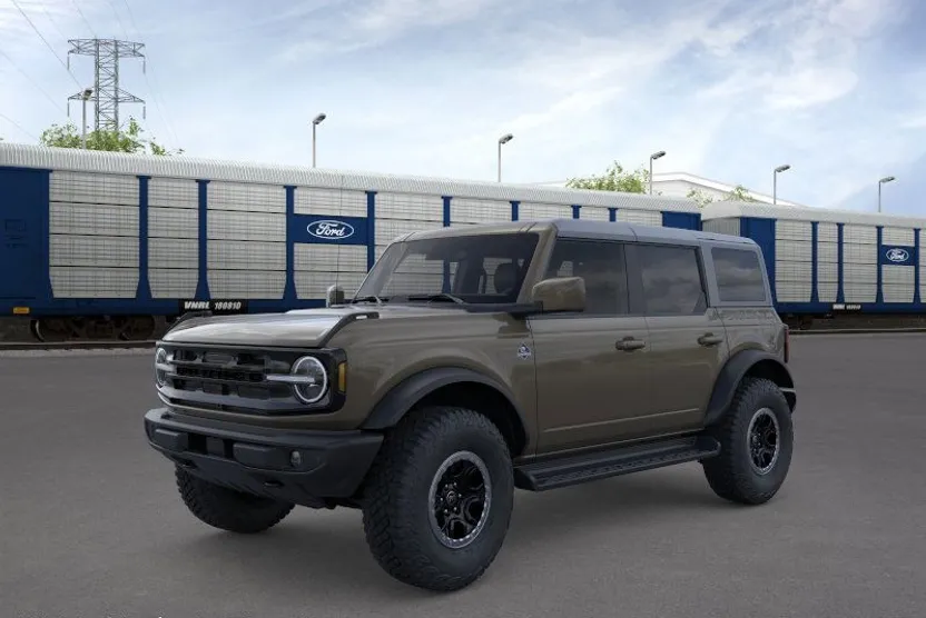 2025 Ford Bronco Outer Banks photo 1