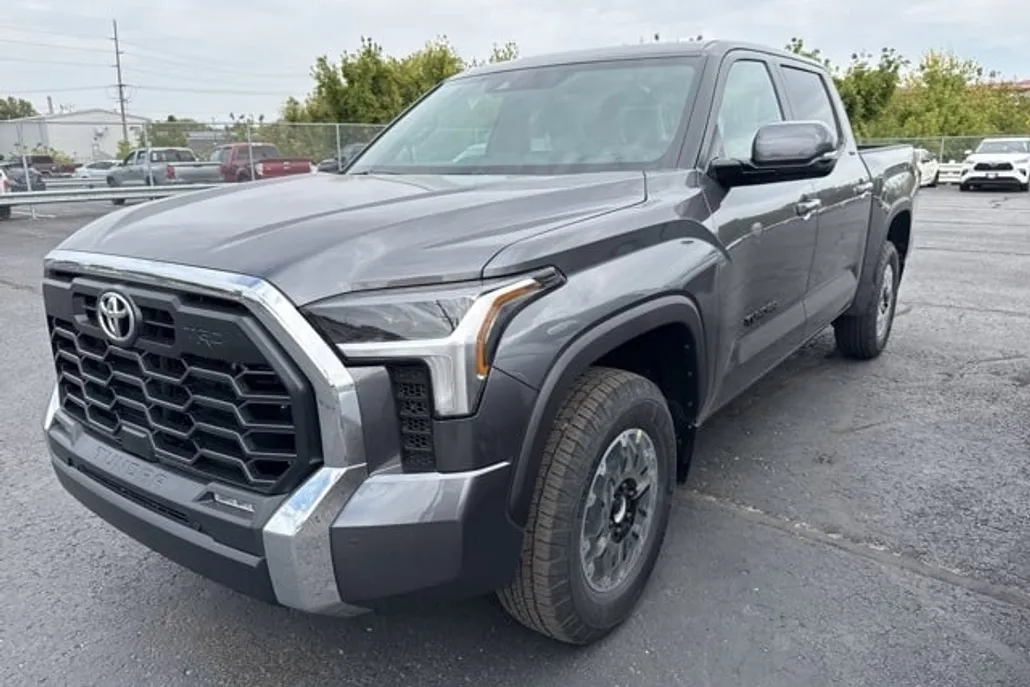 2026 Toyota Tundra SR5 photo 1