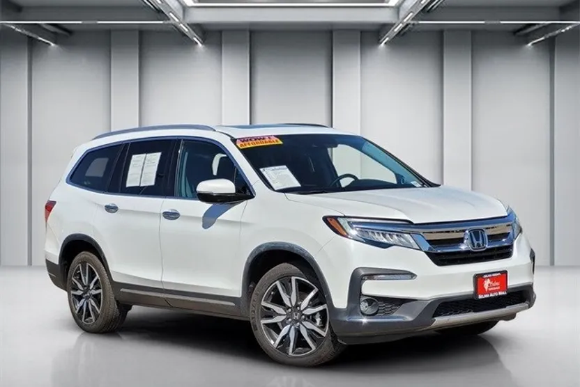 2022 Honda Pilot Touring photo 1