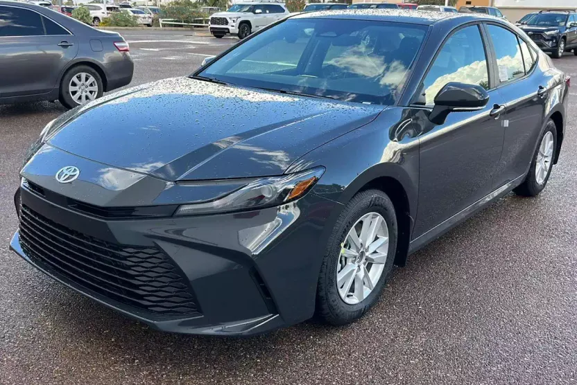 2026 Toyota Camry LE photo 1