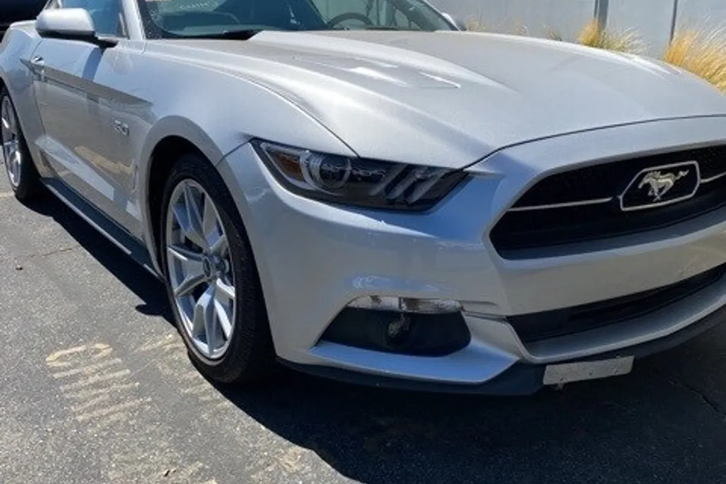 2015 Ford Mustang GT Premium photo 1