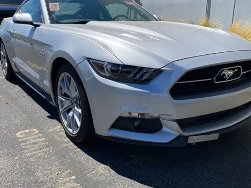2015 Ford Mustang GT Premium photo 1