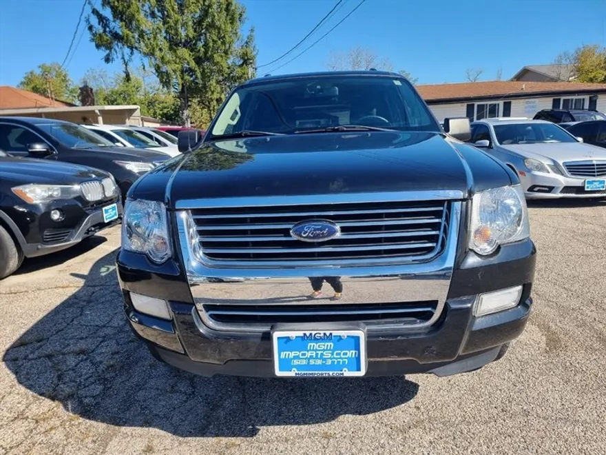 2009 Ford Explorer XLT photo 1