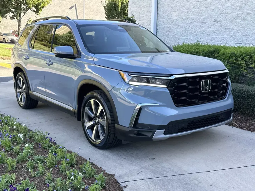 2023 Honda Pilot Elite photo 1