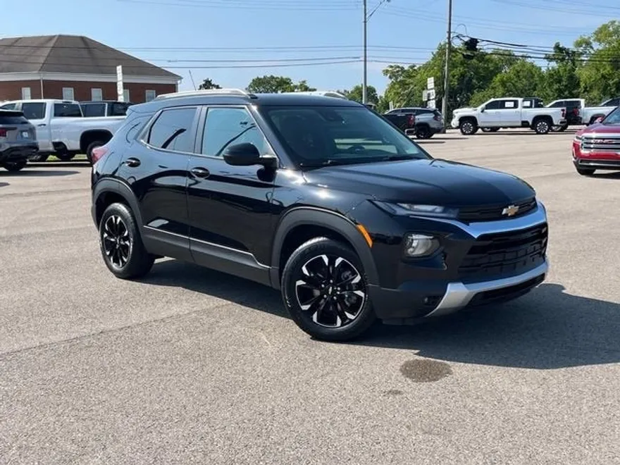 2023 Chevrolet Trailblazer LT photo 1