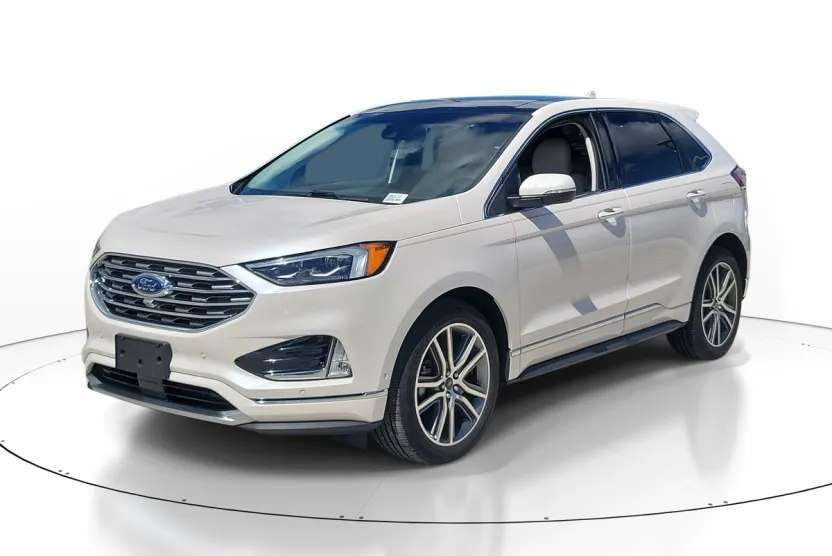 2019 Ford Edge Titanium photo 1