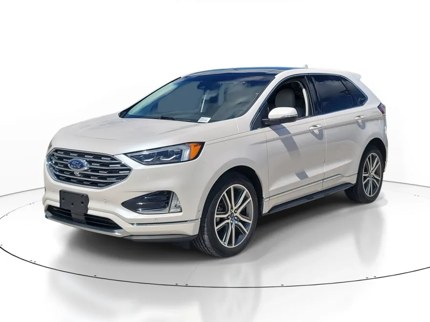 2019 Ford Edge Titanium photo 1