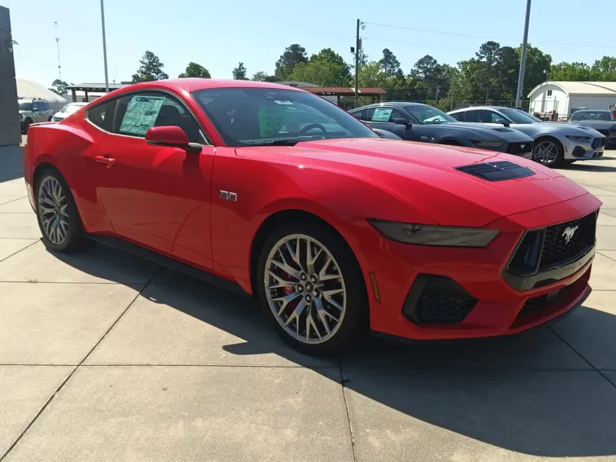 2025 Ford Mustang GT Premium photo 1