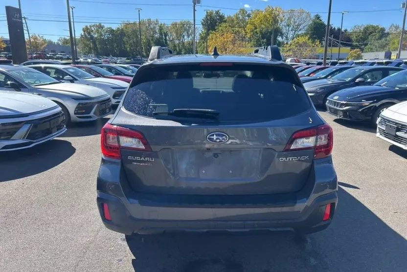 2019 Subaru Outback 2.5i Limited photo 1