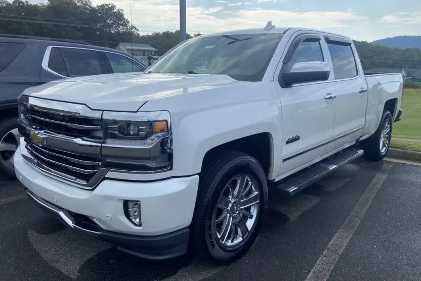 2016 Chevrolet Silverado 1500 High Country photo 1
