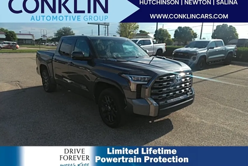 2024 Toyota Tundra Platinum photo 1