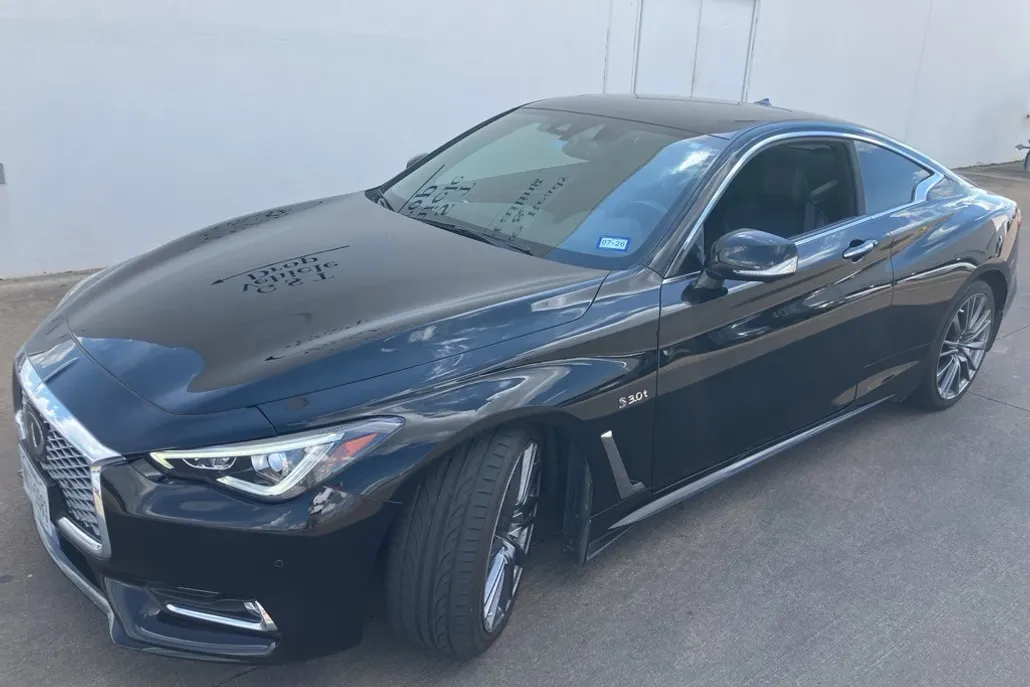 2017 Infiniti Q60 Red Sport 400 photo 1