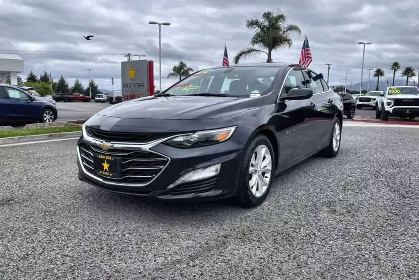 2022 Chevrolet Malibu 1LT photo 1
