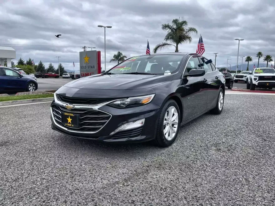 2022 Chevrolet Malibu 1LT photo 1