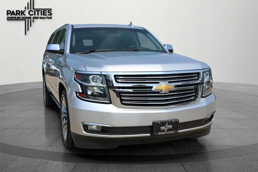 2017 Chevrolet Suburban Premier photo 1