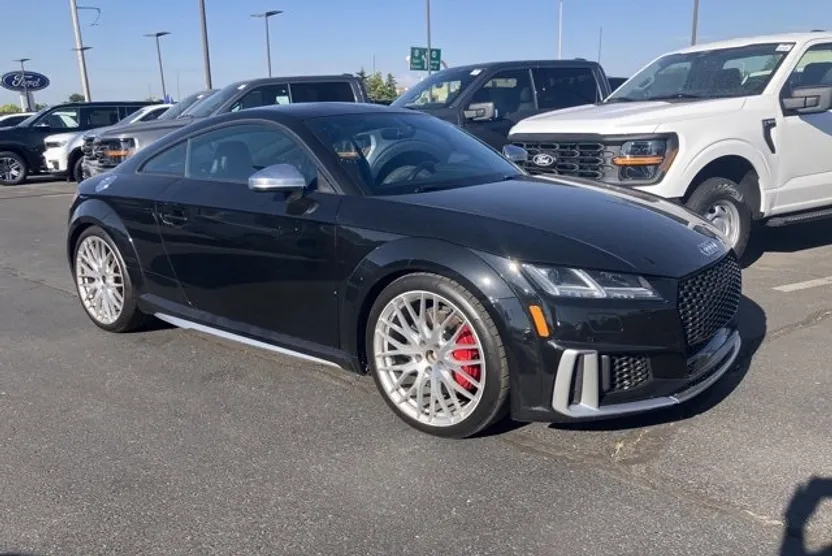 2019 Audi TTS photo 1