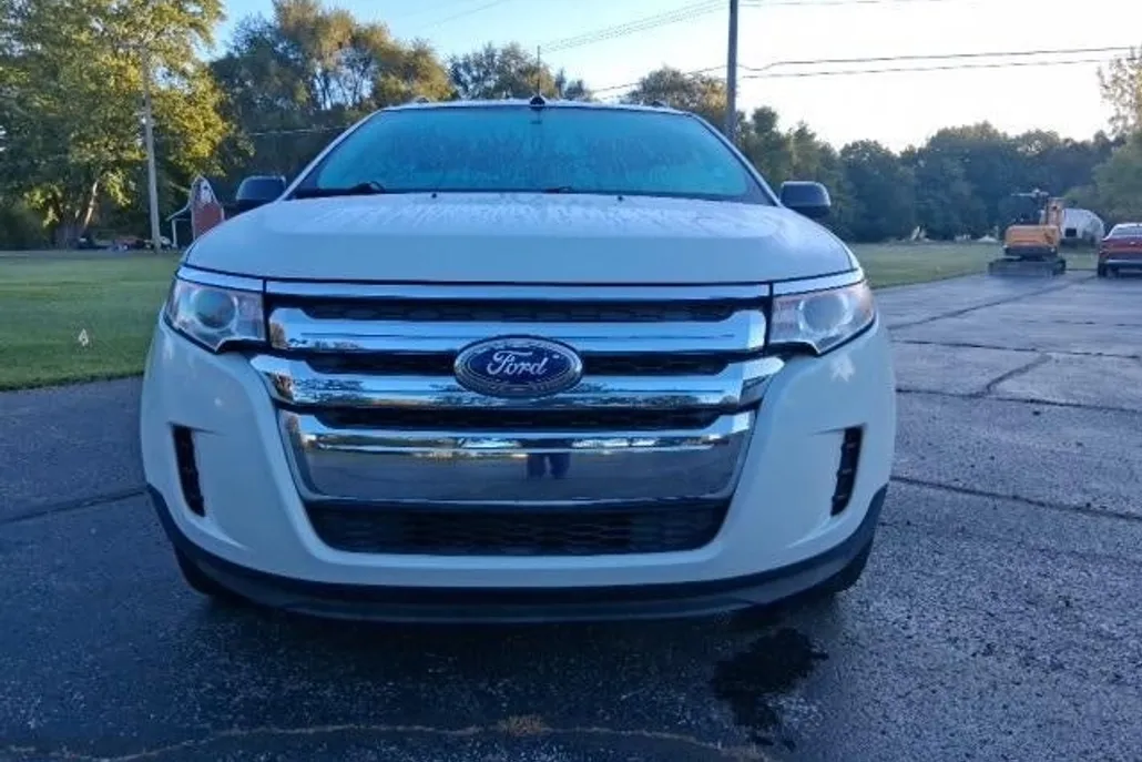 2012 Ford Edge SE photo 1