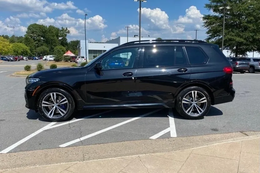 2020 Bmw X7 M50i photo 1