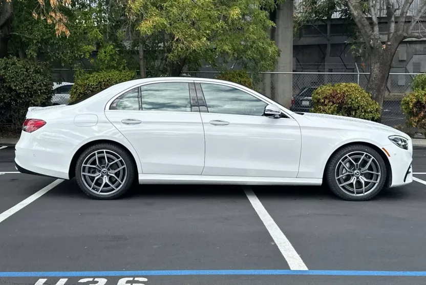 2022 Mercedes Benz E 350 Sedan photo 1