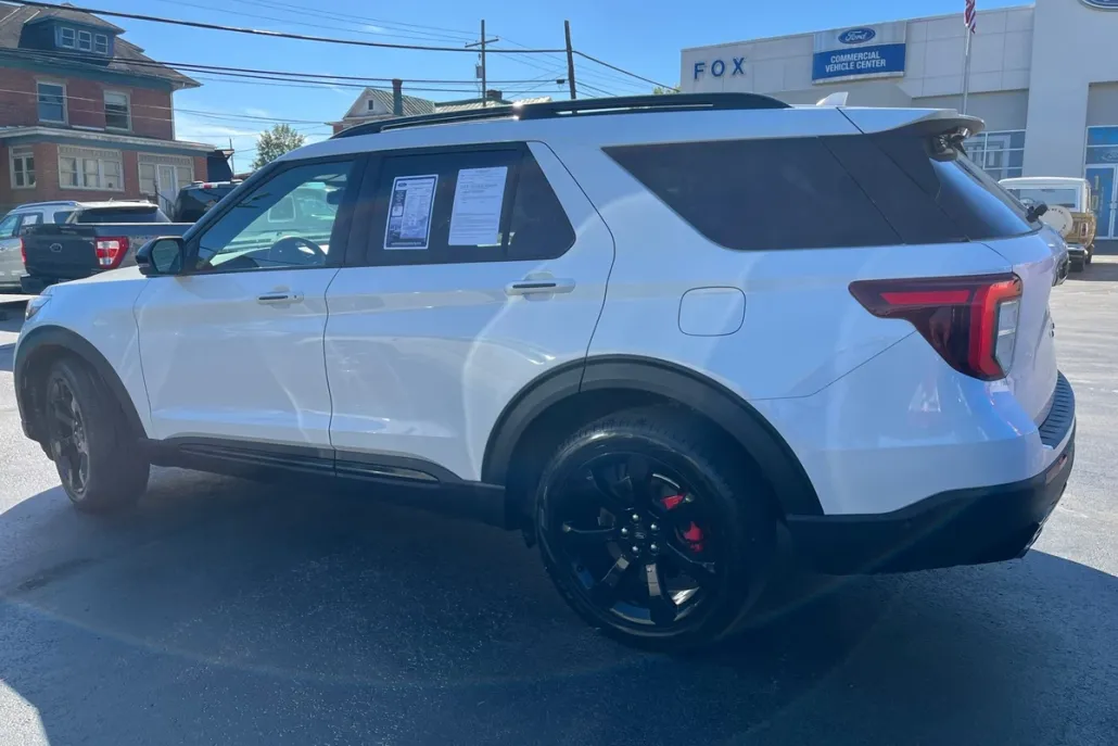 2020 Ford Explorer ST photo 1