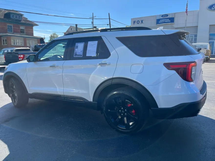2020 Ford Explorer ST photo 1