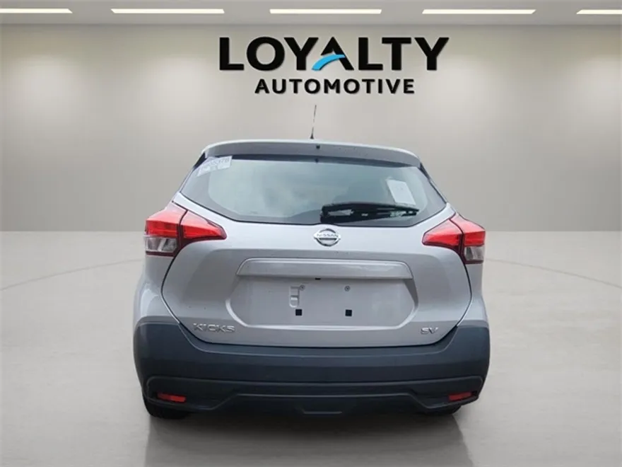 2019 Nissan Kicks SV photo 1