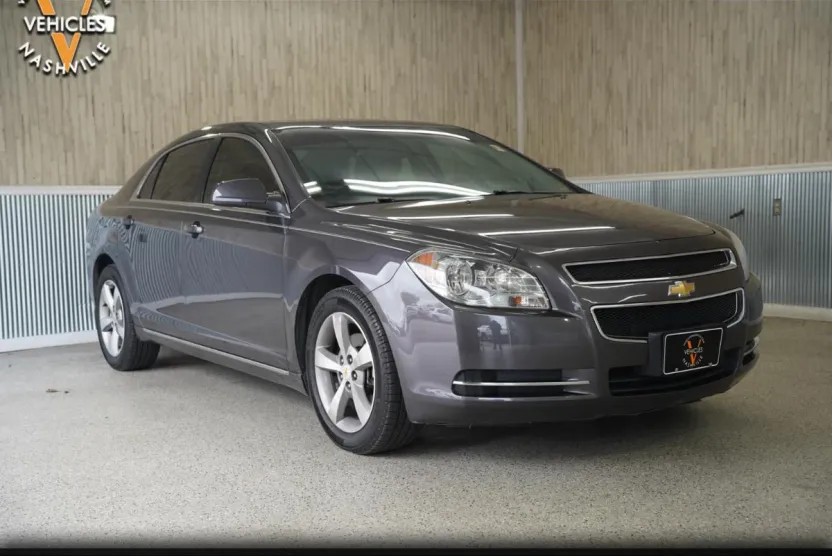 2011 Chevrolet Malibu 1LT photo 1