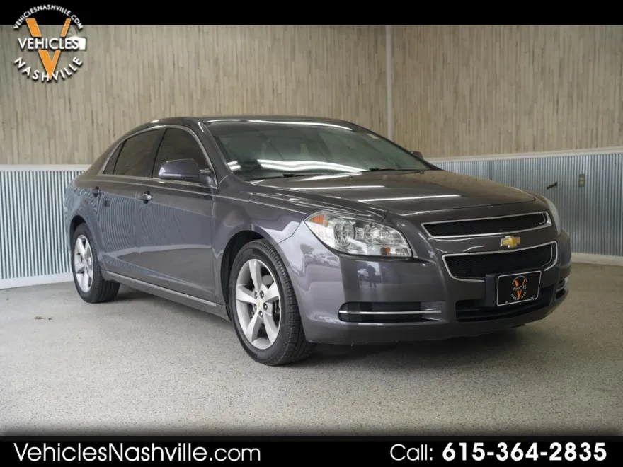 2011 Chevrolet Malibu 1LT photo 1