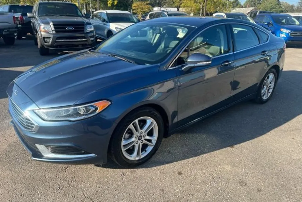 2018 Ford Fusion SE photo 1