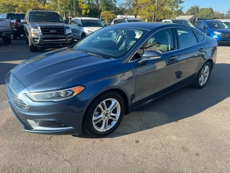 2018 Ford Fusion SE photo 1