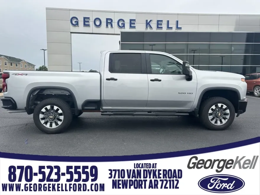 2023 Chevrolet Silverado 2500HD Custom photo 1