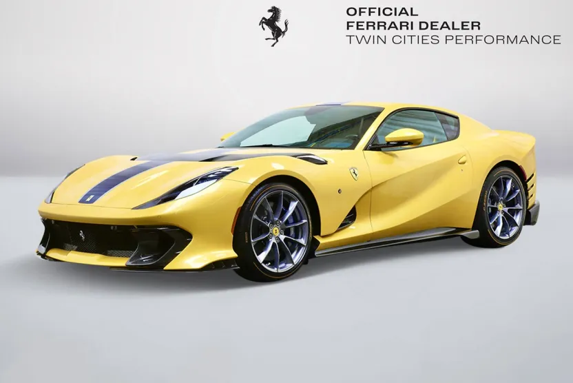 2023 Ferrari 812 Competizione photo 1