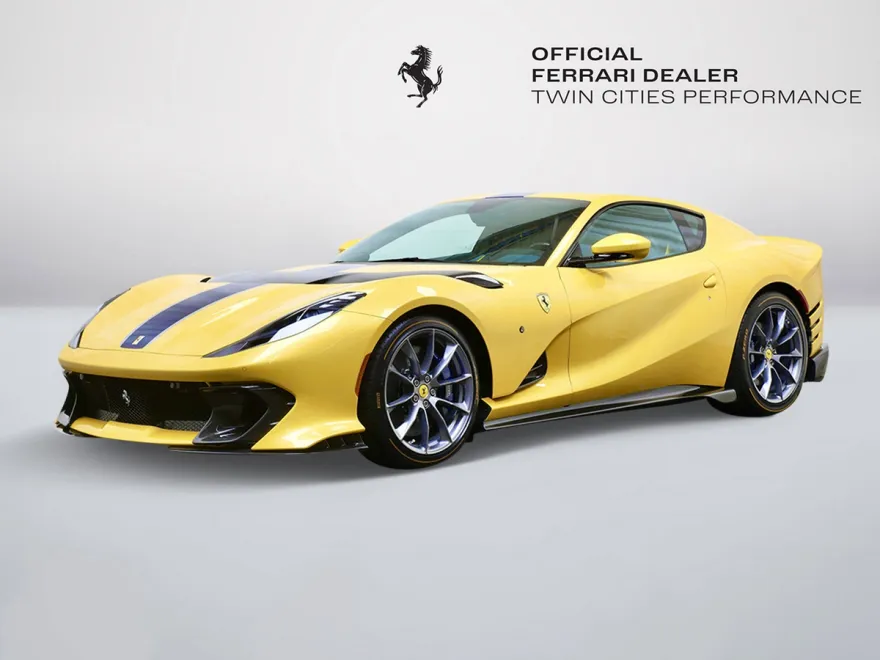 2023 Ferrari 812 Competizione photo 1