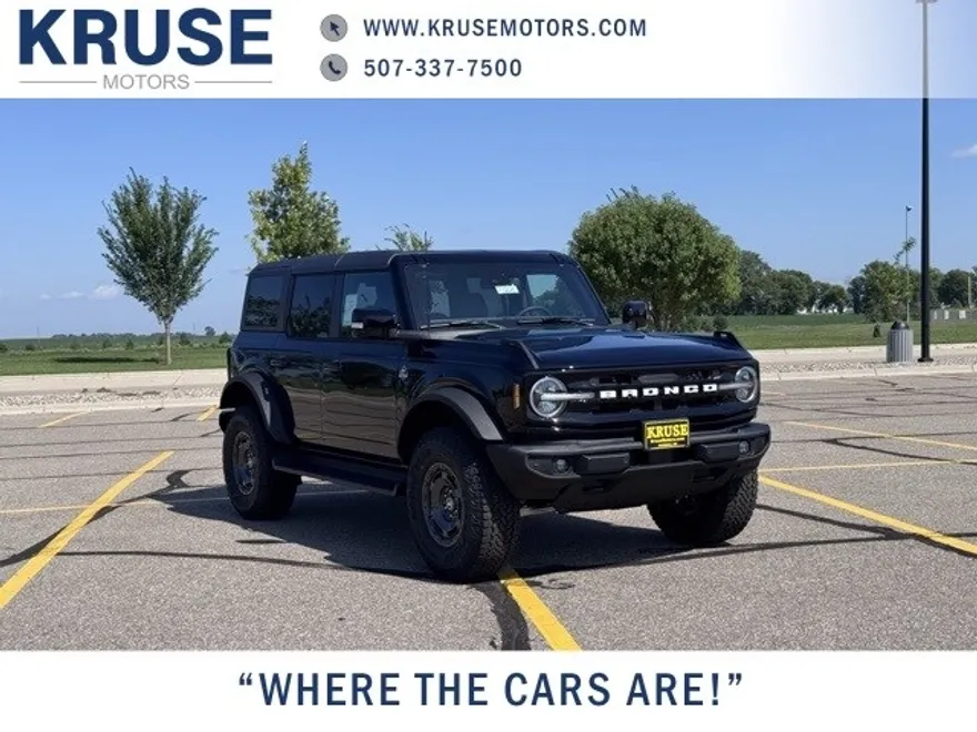 2025 Ford Bronco Outer Banks photo 1