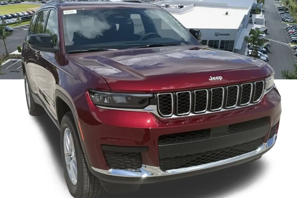2025 Jeep Grand Cherokee Laredo X photo 1