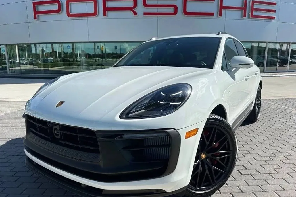 2025 Porsche Macan GTS photo 1