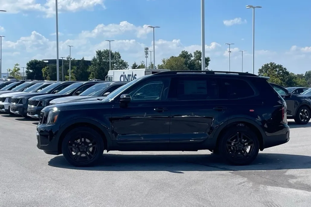2025 Kia Telluride EX X-Line photo 1