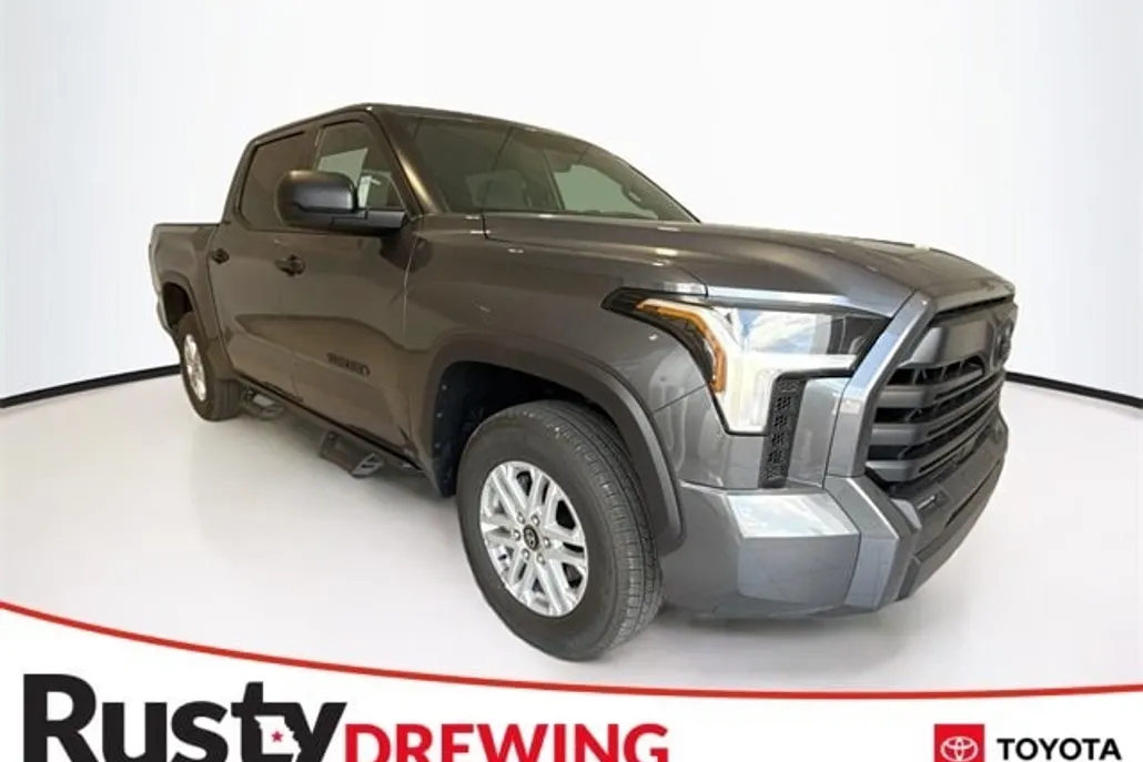 2025 Toyota Tundra SR5 CrewMax photo 1