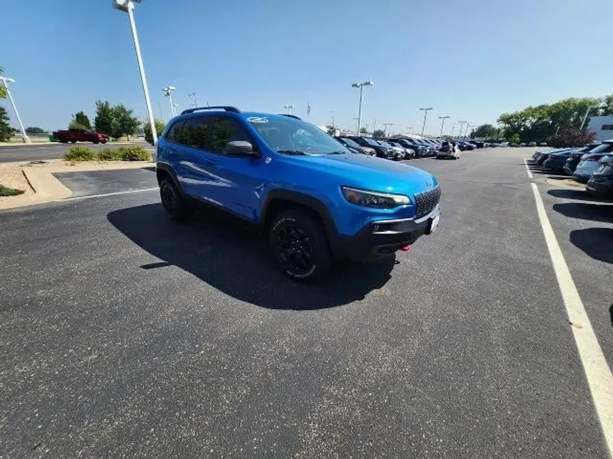 2021 Jeep Cherokee Trailhawk photo 1