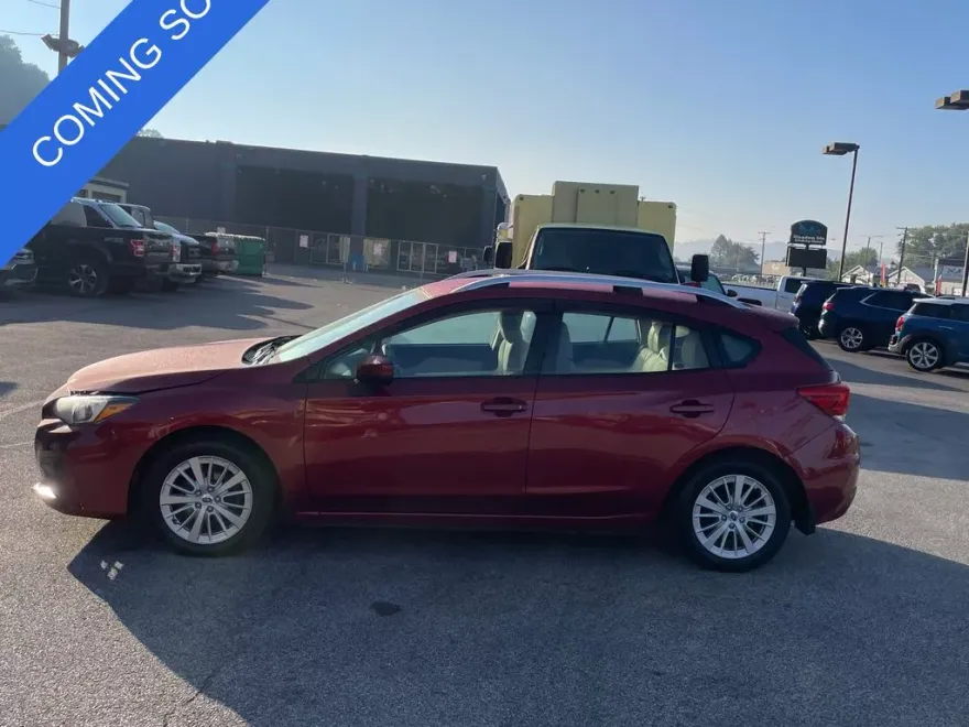 2018 Subaru Impreza 2.0i Premium photo 1