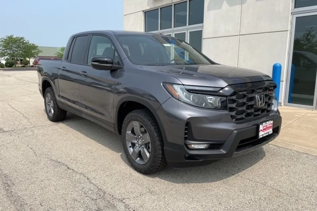 2025 Honda Ridgeline TrailSport photo 1