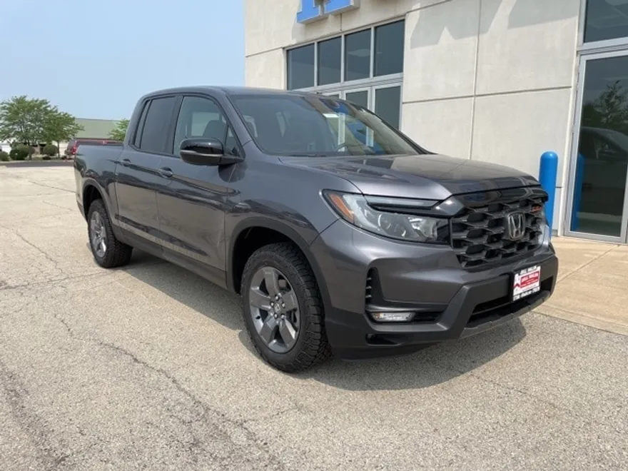2025 Honda Ridgeline TrailSport photo 1