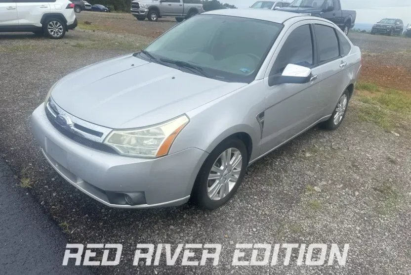 2009 Ford Focus SEL photo 1
