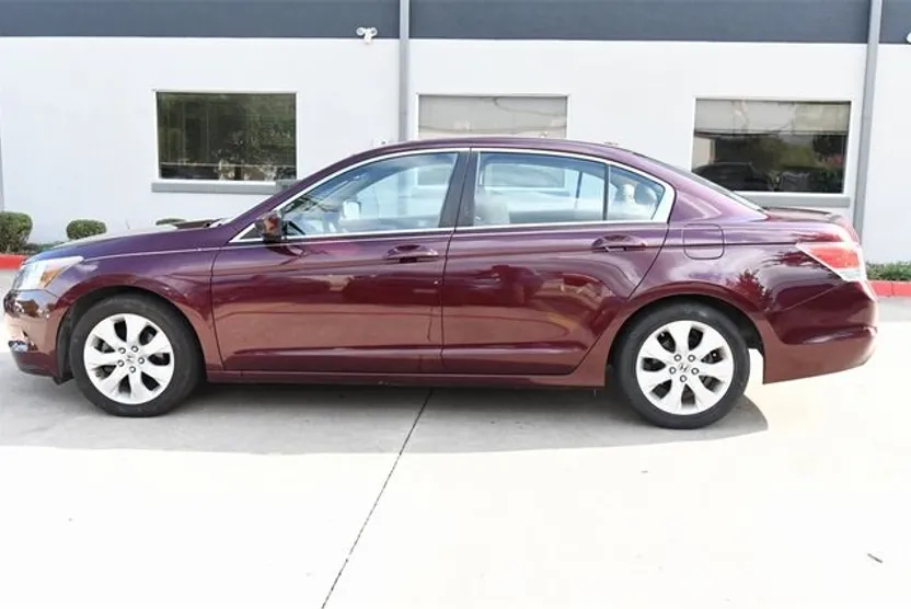 2010 Honda Accord EX-L photo 1