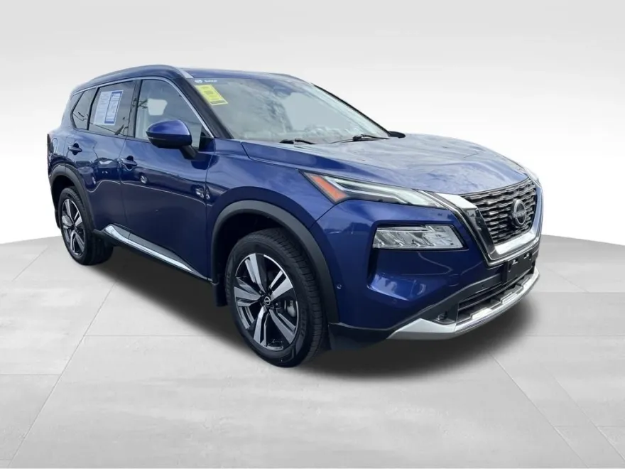 2022 Nissan Rogue Platinum photo 1