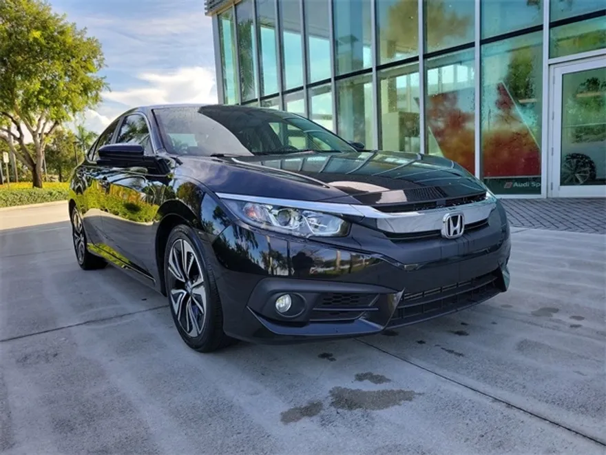 2018 Honda Civic EX-T photo 1