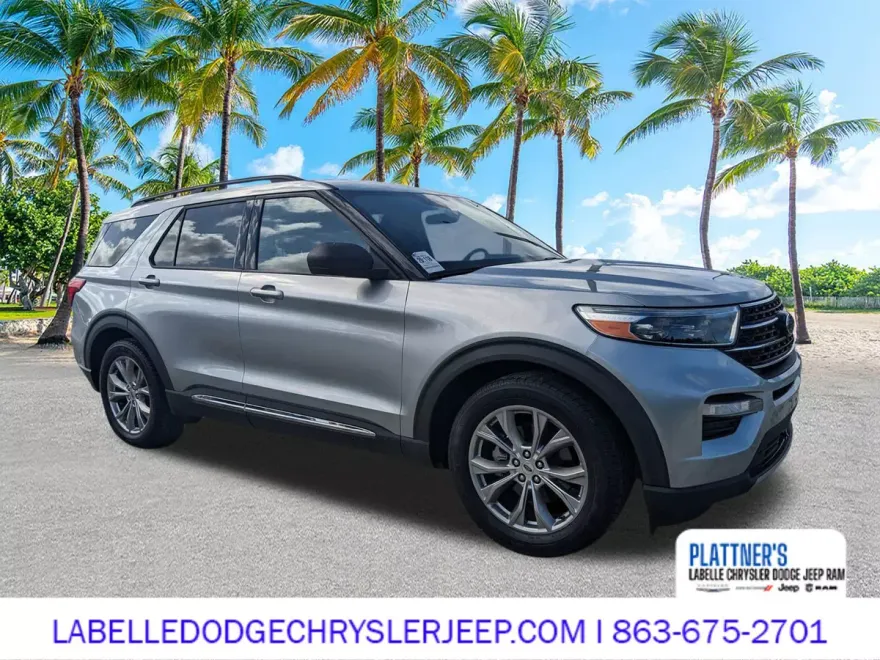 2020 Ford Explorer XLT photo 1
