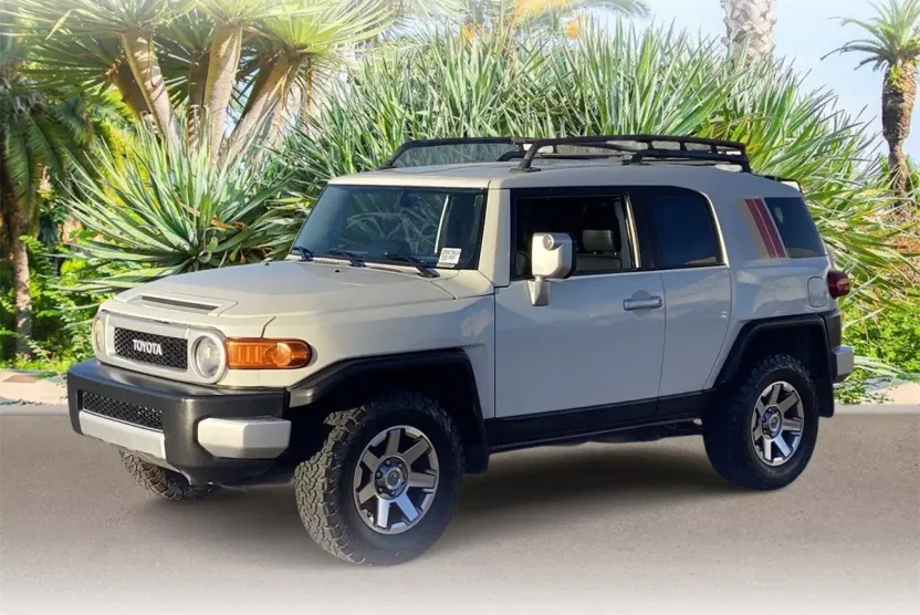 2014 Toyota FJ Cruiser Base photo 1