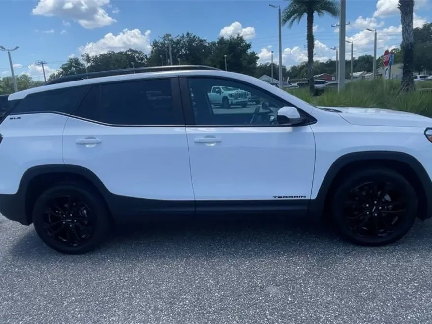 2022 Gmc Terrain SLE photo 1